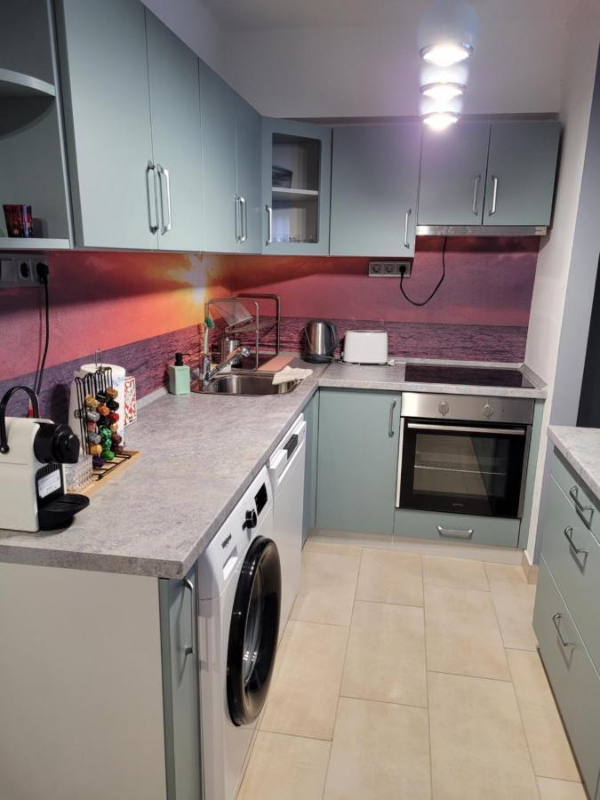 Krisztina Apartman Apartment Salgótarján Екстериор снимка