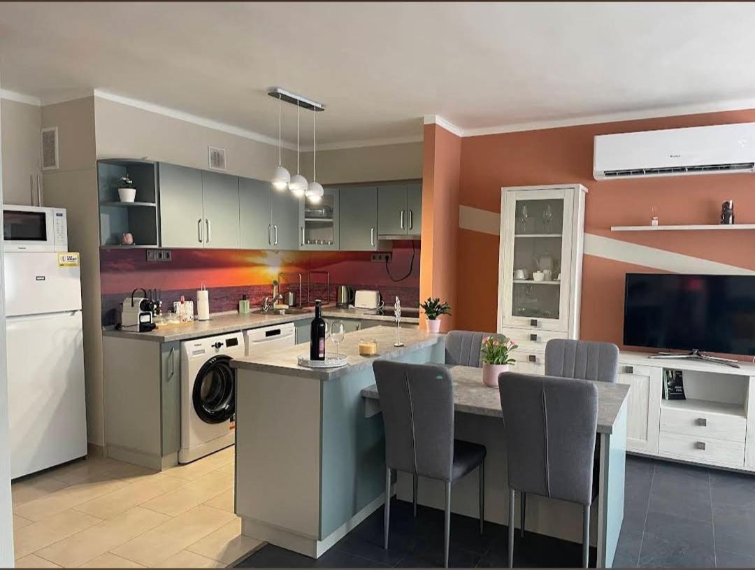Krisztina Apartman Apartment Salgótarján Екстериор снимка