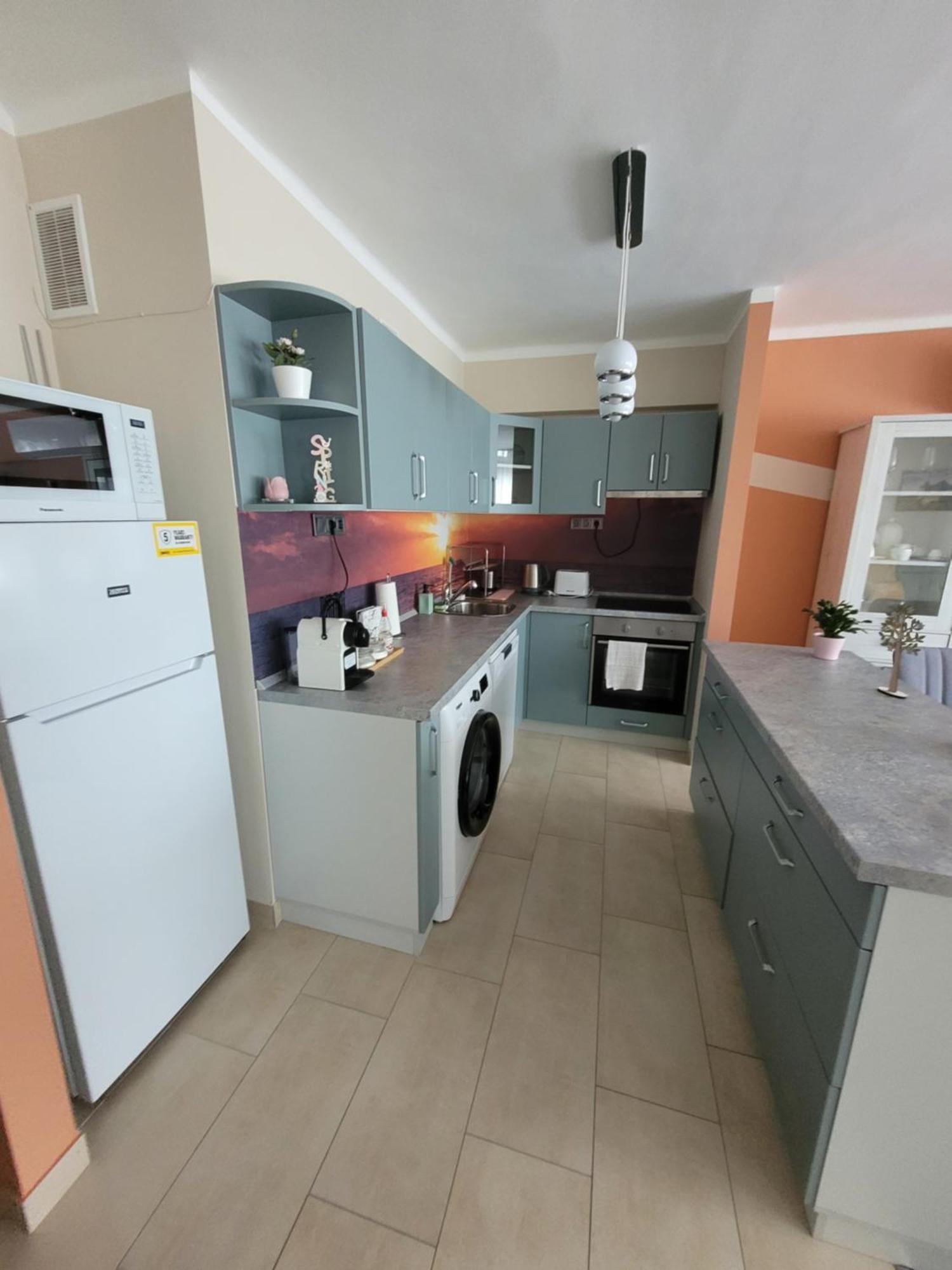 Krisztina Apartman Apartment Salgótarján Екстериор снимка